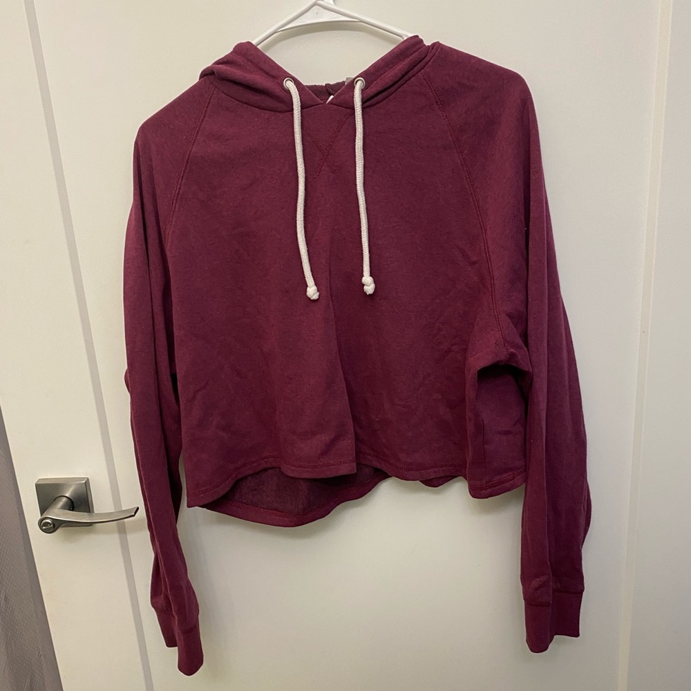 H&M cropped maroon hoodie size L